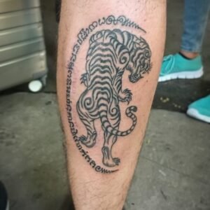 tiger looking back sak yant_Original